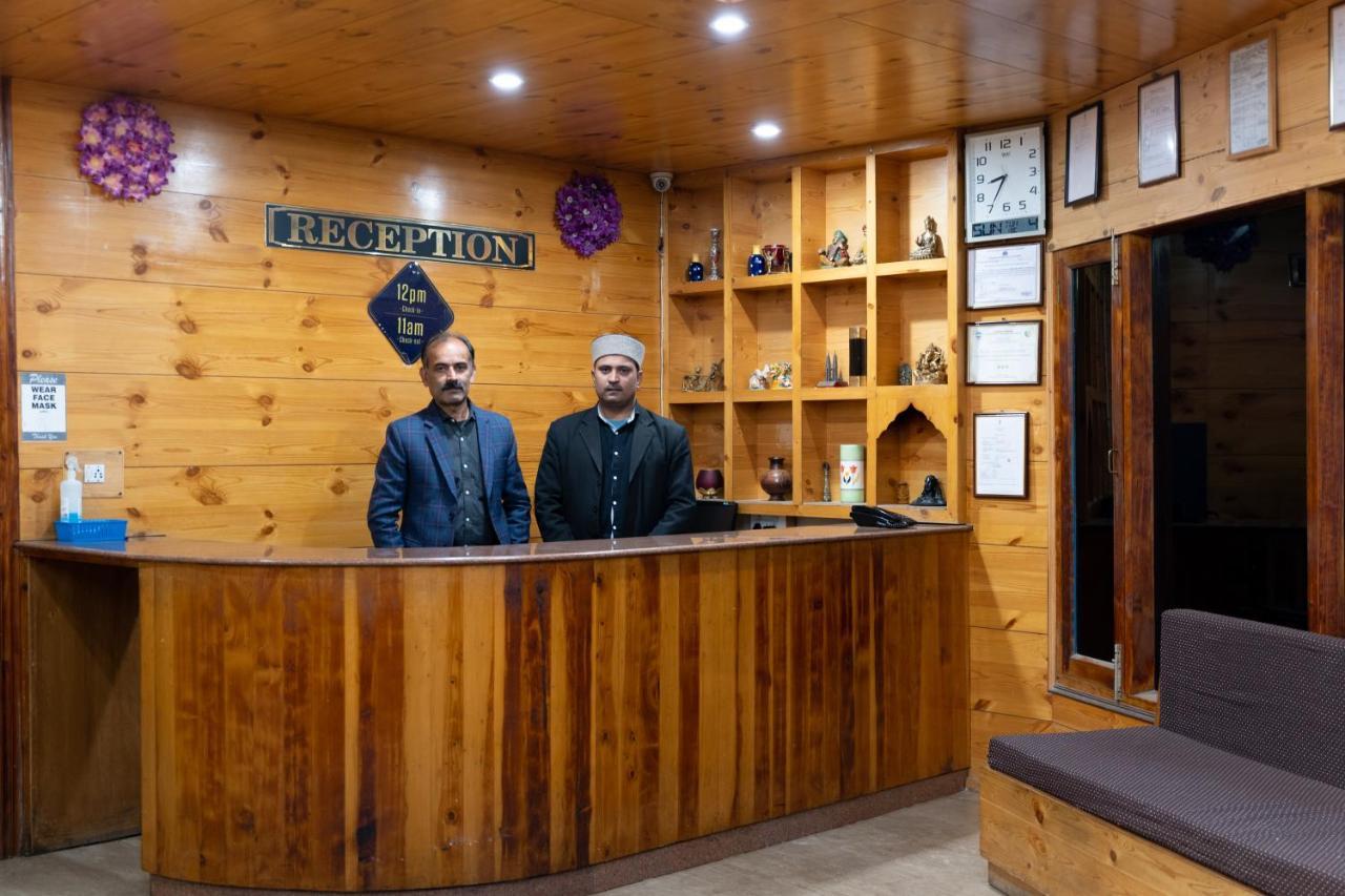 The Conifer Hotel Manāli Екстериор снимка