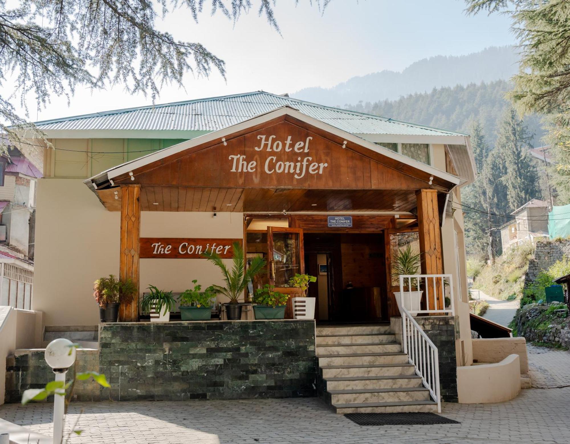 The Conifer Hotel Manāli Екстериор снимка