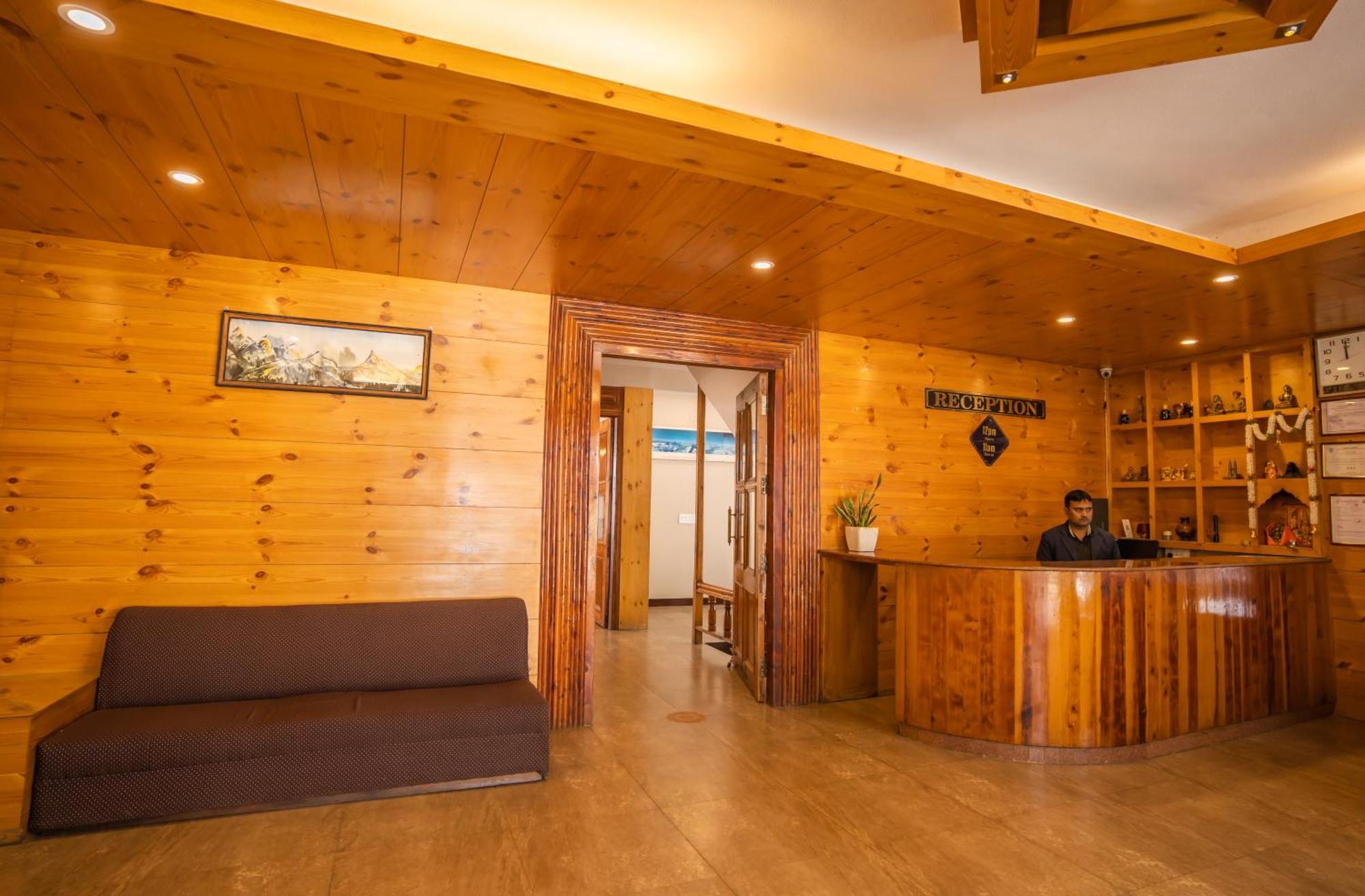 The Conifer Hotel Manāli Екстериор снимка